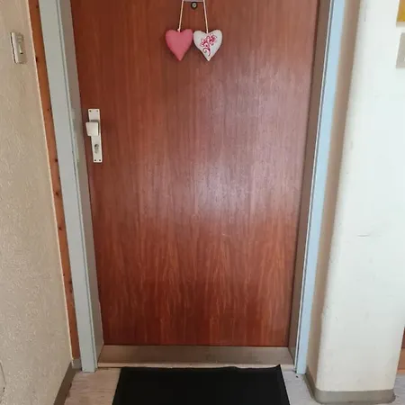 Ganze Lage In *